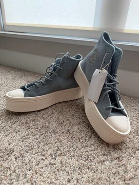 High-Top Platform Suede Converse